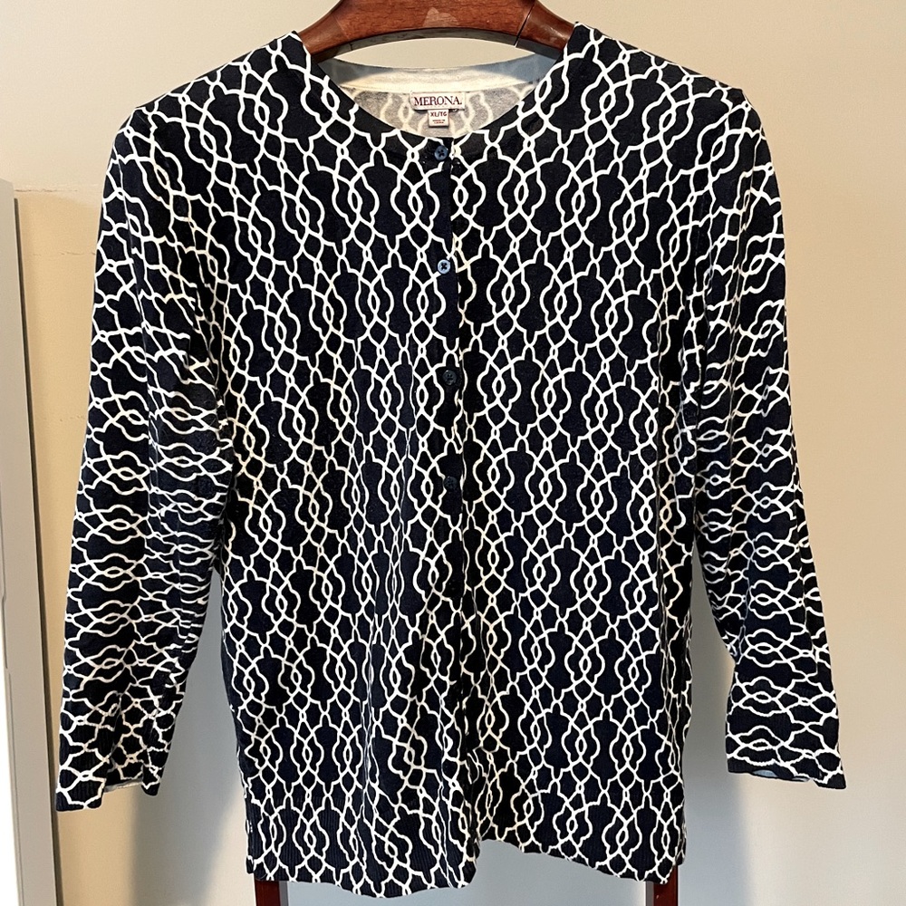 Merona navy and white quatrefoil cardigan